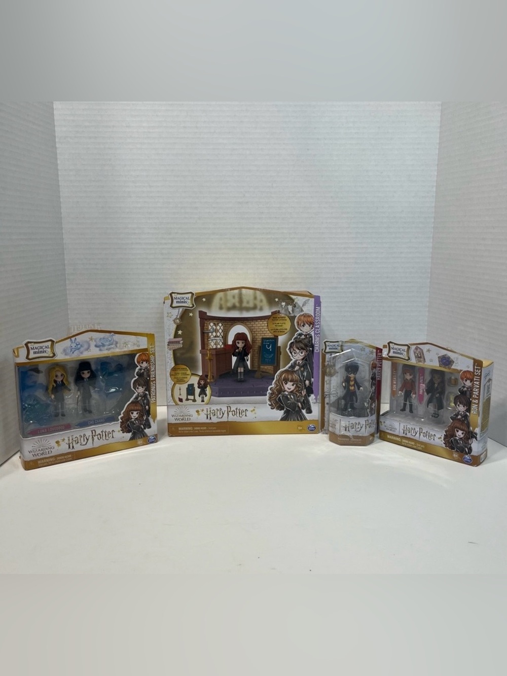HARRY POTTER Magical minis charms classroom plus extra figures NWT Luna